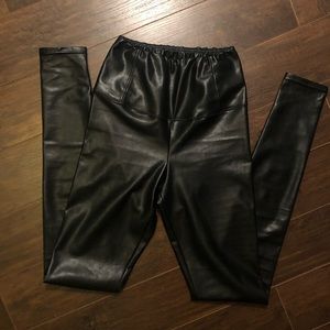 Wilfred Free Leather Leggings from Aritzia